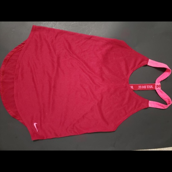 Nike Women’s Athletic Top| Size: XS - Picture 1 of 2